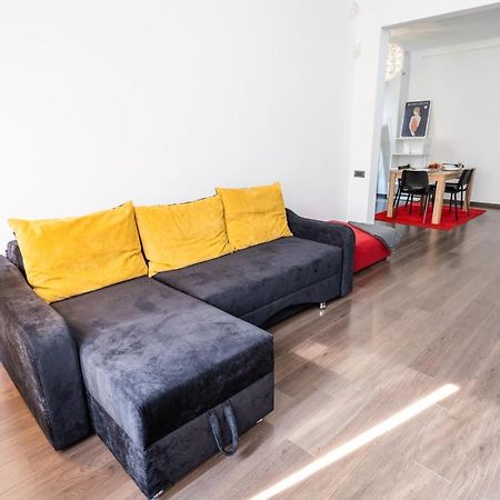Cozy & Spacious Flat Near Victoriei Square 부쿠레슈티 외부 사진