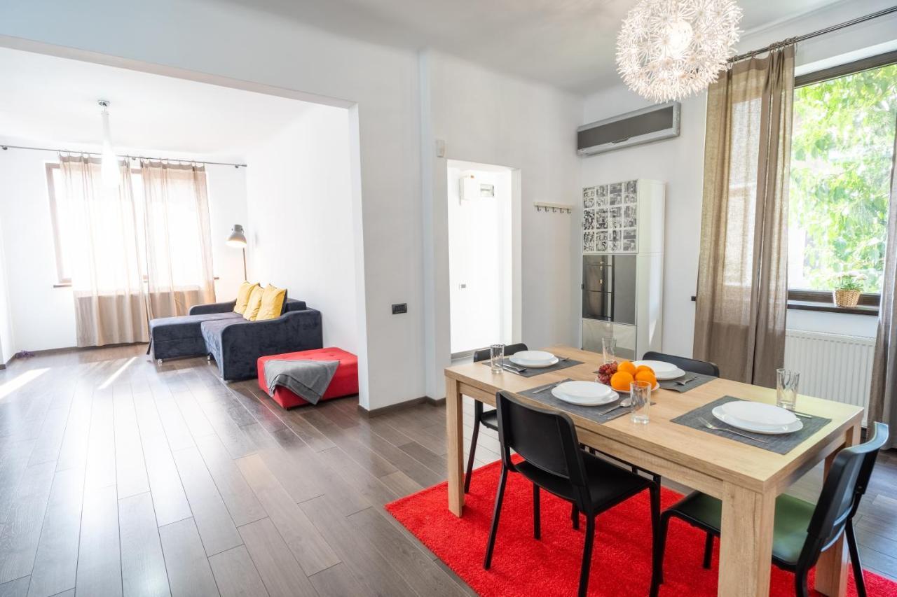 Cozy & Spacious Flat Near Victoriei Square 부쿠레슈티 외부 사진