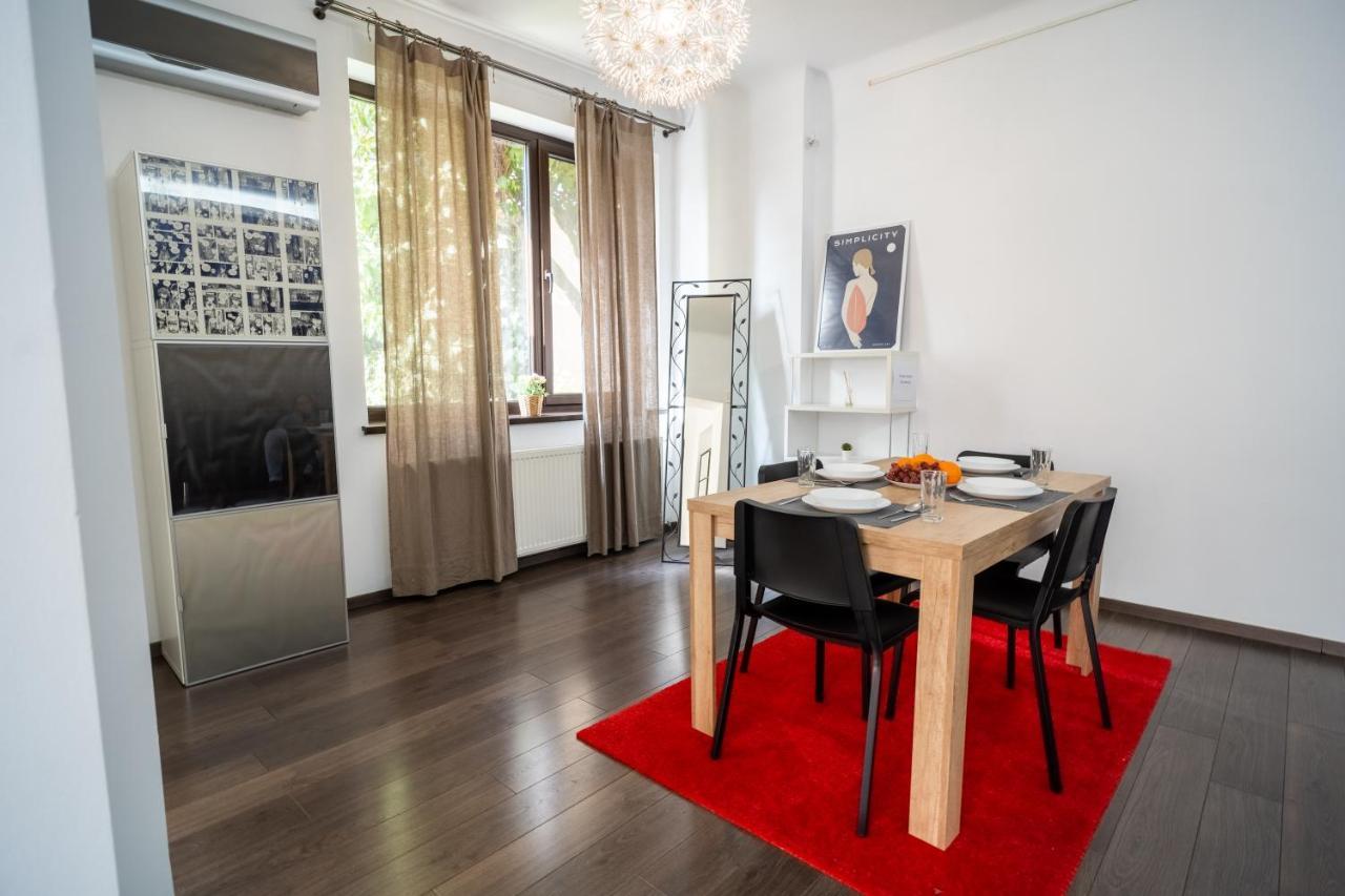 Cozy & Spacious Flat Near Victoriei Square 부쿠레슈티 외부 사진