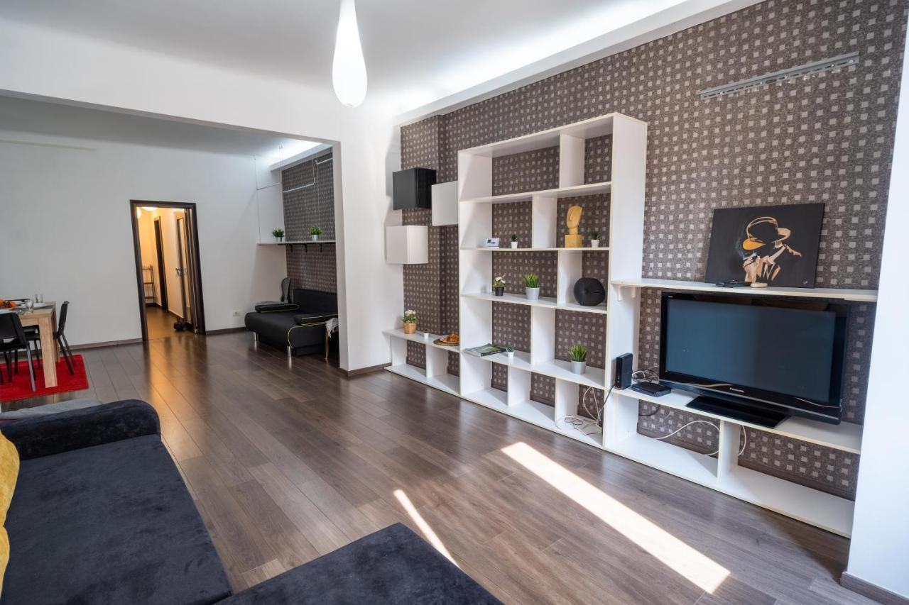 Cozy & Spacious Flat Near Victoriei Square 부쿠레슈티 외부 사진