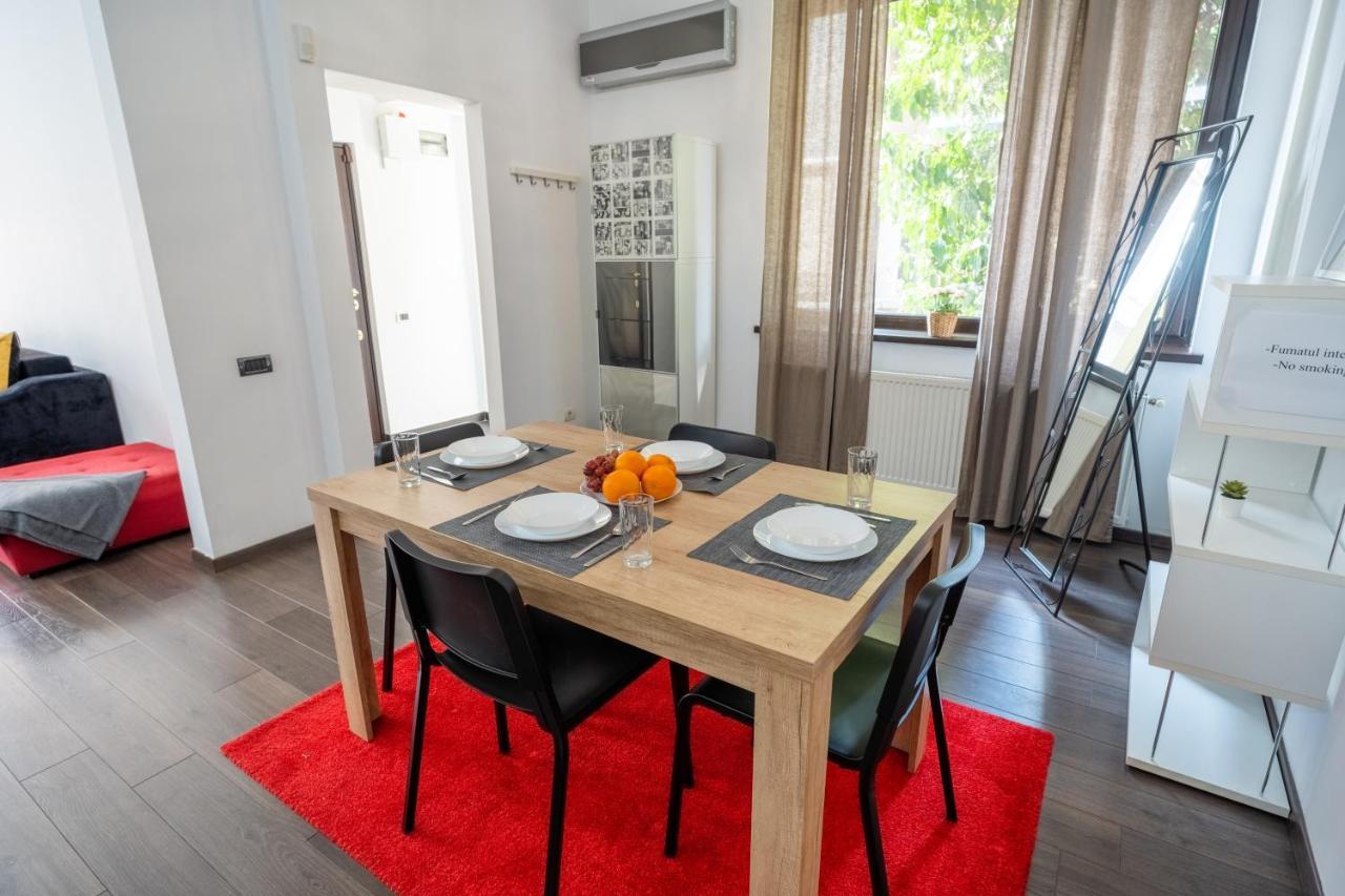 Cozy & Spacious Flat Near Victoriei Square 부쿠레슈티 외부 사진
