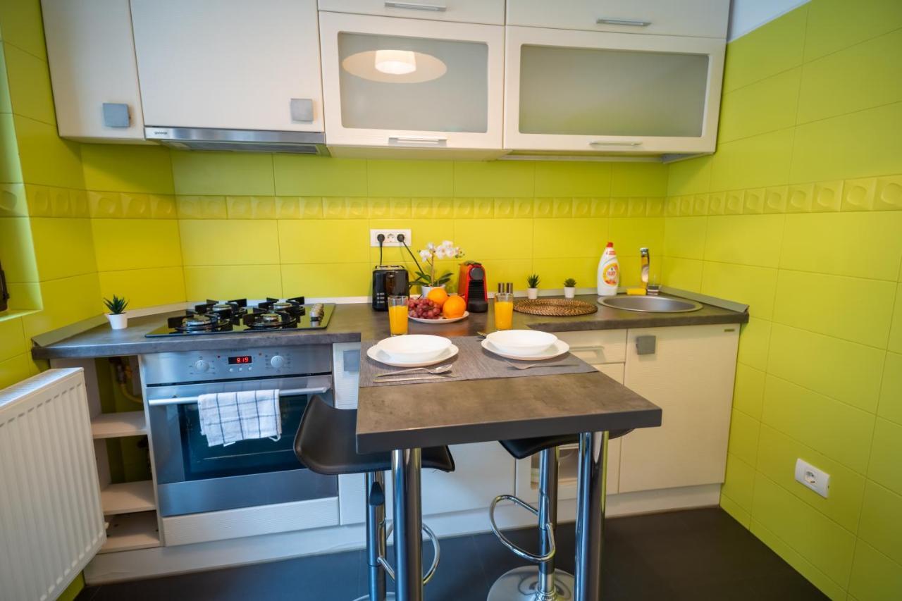 Cozy & Spacious Flat Near Victoriei Square 부쿠레슈티 외부 사진
