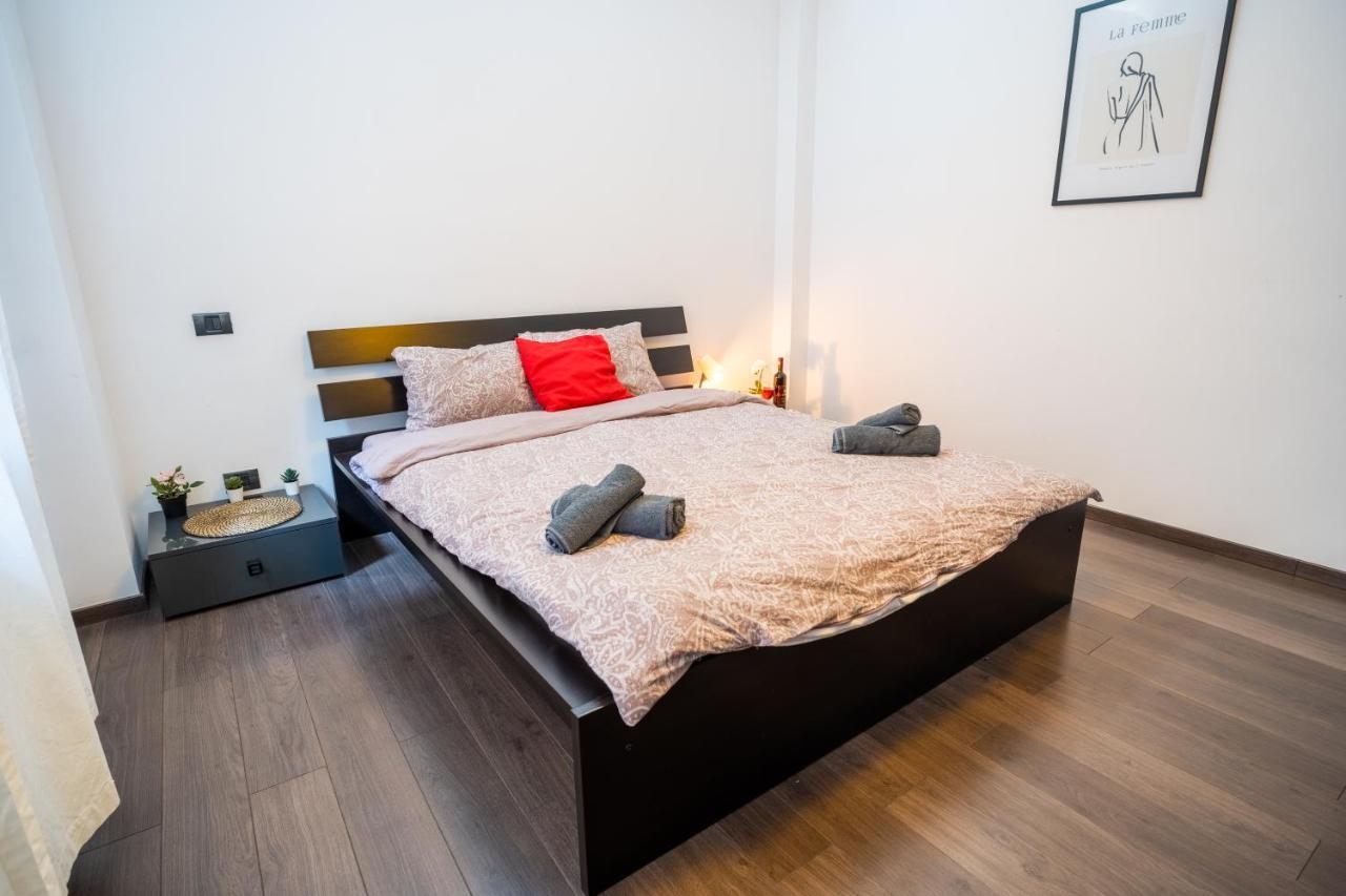 Cozy & Spacious Flat Near Victoriei Square 부쿠레슈티 외부 사진